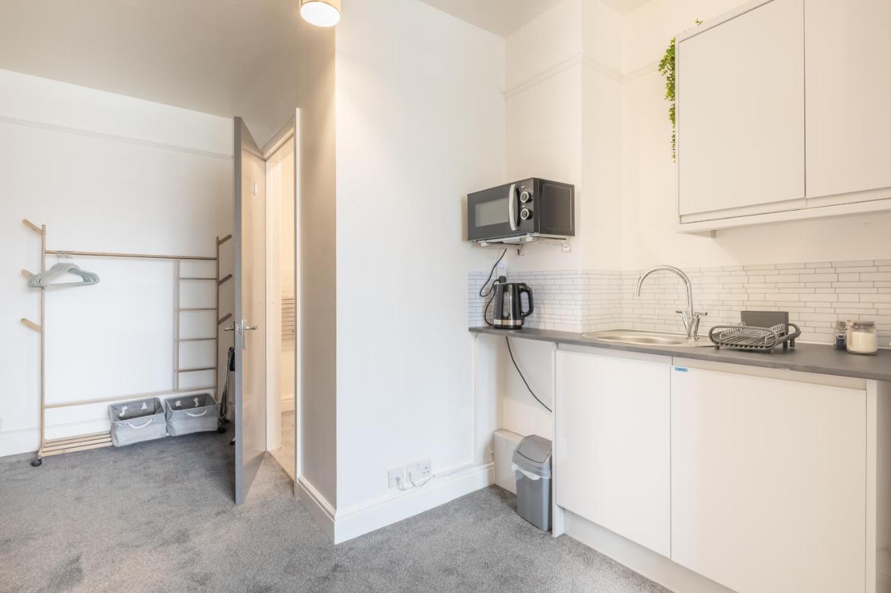 Private Room 5 With Kitchenette By Cb Stays No Minimum Stays كامبريدج المظهر الخارجي الصورة